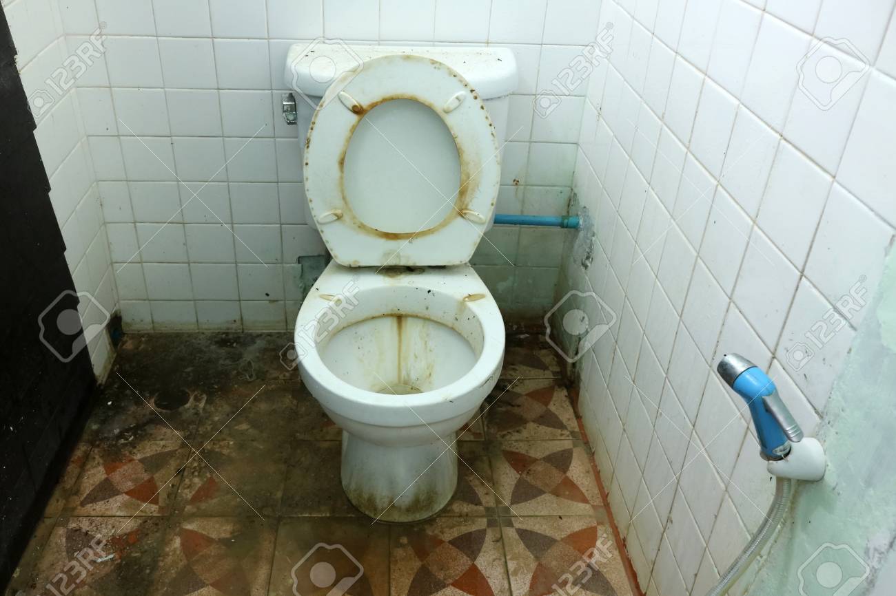 Cómo limpiar un baño muy sucio de manera efectiva