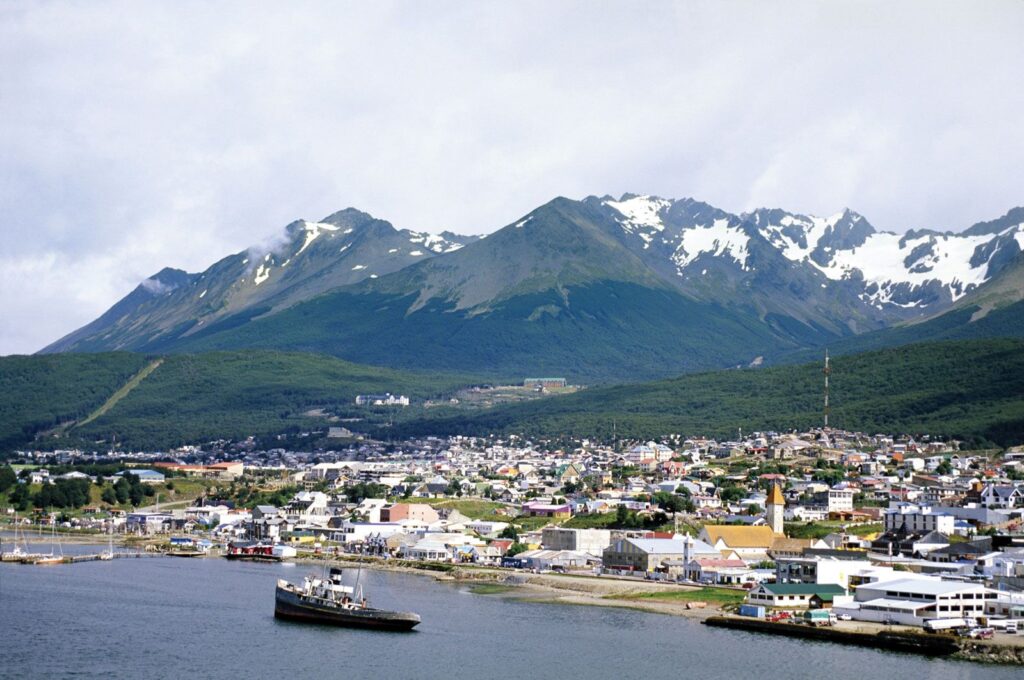 Por qué se llama Tierra del Fuego esta región 1 tierra fuego